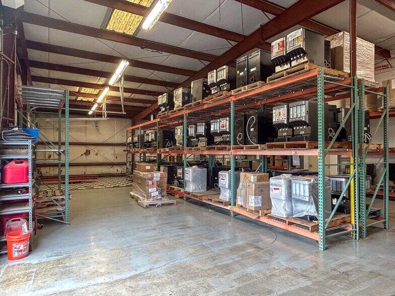 More Photos Of 4273 Domino Ave, North Charleston Warehouse For Lease