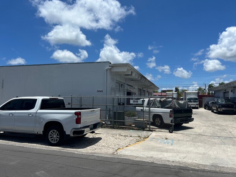 More Photos Of 5840-5846 Funston St, Hollywood Light Manufacturing For Lease