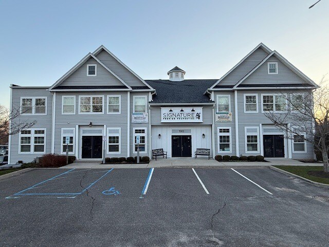 More Photos Of 190 Laurel Rd, East Northport Office For Sale