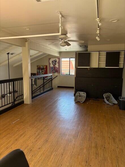 More Photos Of 1920 5th St, Simi Valley Freestanding For Lease