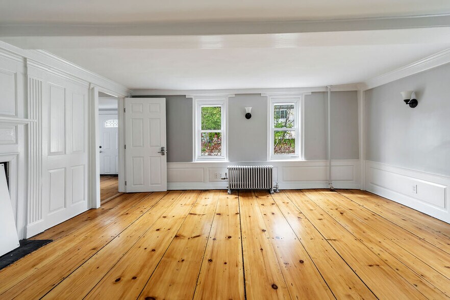 More Photos Of 3 Portsmouth Ave, Exeter General Retail For Sale