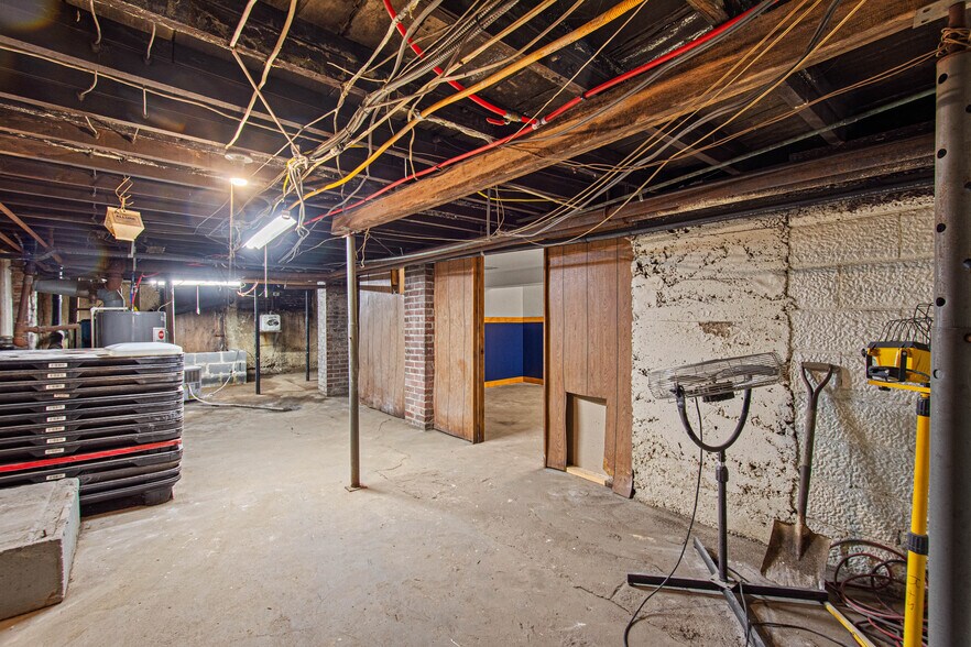 More Photos Of 305 Mill St, Coraopolis Storefront Retail Residential For Sale
