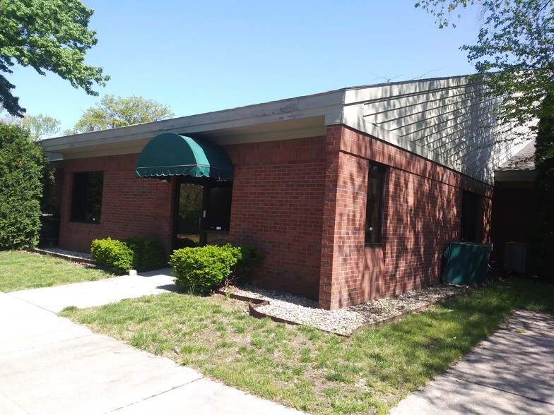 More Photos Of 8383 Craig St, Indianapolis Loft Creative Space For Sale