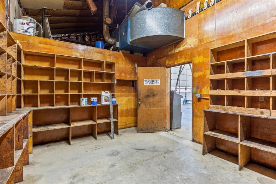 More Photos Of 10906 Hackett Rd, Yakima Industrial For Sale