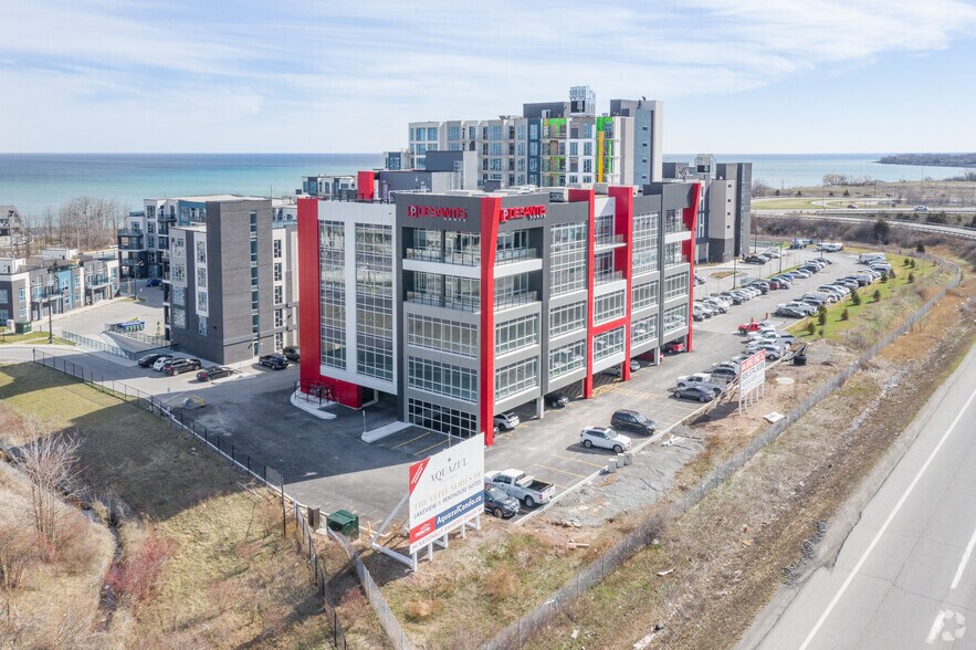 More Photos Of 13 Windward Dr, Grimsby Medical For Lease