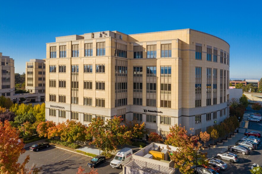 More Photos Of 1950 University Ave, East Palo Alto Coworking Space