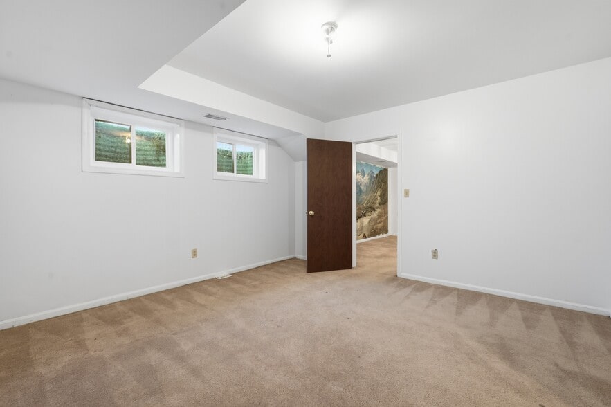 More Photos Of 15901 Old Columbia Pike, Burtonsville Land For Sale