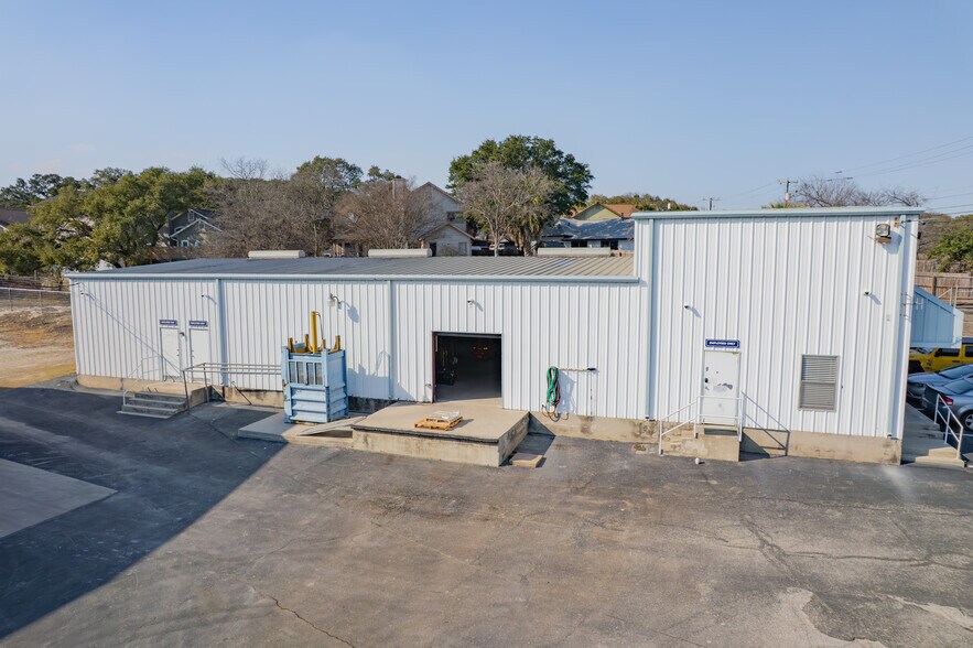 More Photos Of 15279 Bulverde Rd, San Antonio Warehouse For Sale