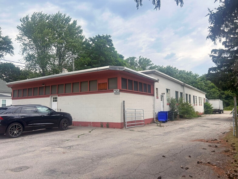 Primary Photo Of 231 Woodland Ave, Manchester Warehouse For Sale