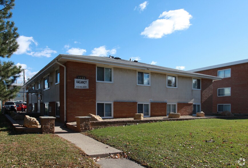 More Photos Of 5733 Bossen Ter, Minneapolis Apartments For Sale