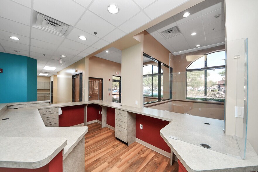 More Photos Of 3521 Town Center Blvd, Sugar Land Medical For Lease