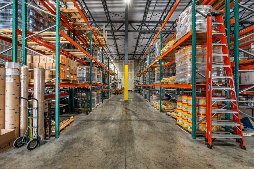 More Photos Of 475 N Cleary Rd, West Palm Beach Warehouse For Lease
