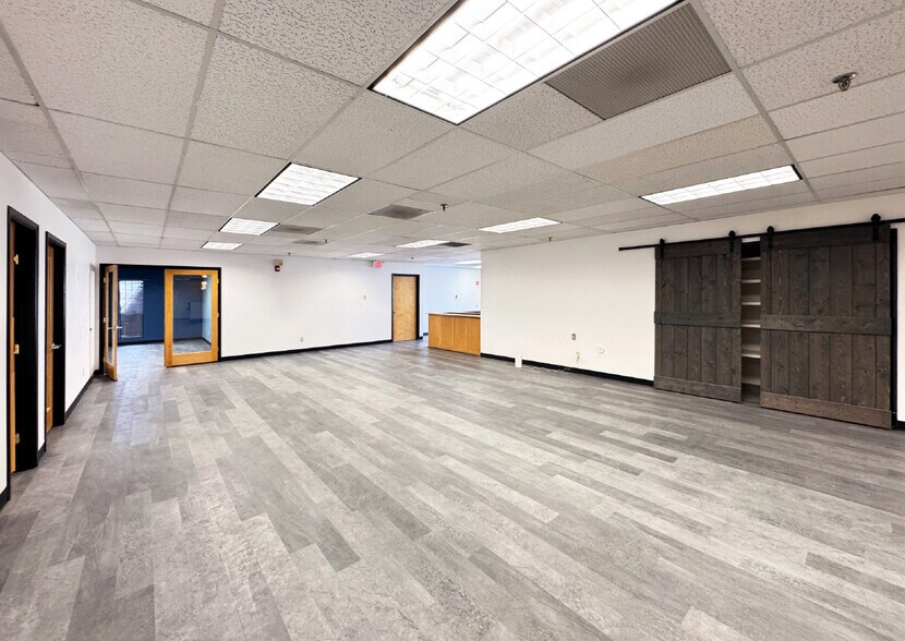 More Photos Of 1920 Columbia Dr SE, Albuquerque Warehouse For Sale