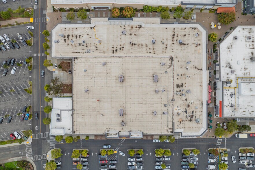 More Photos Of 523-2367 S Shore Ctr W, Alameda Unknown For Lease