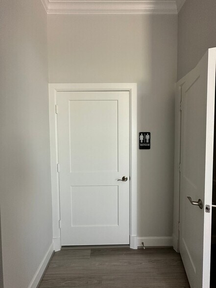 More Photos Of 1630 W Prosper Trl, Prosper Unknown For Lease