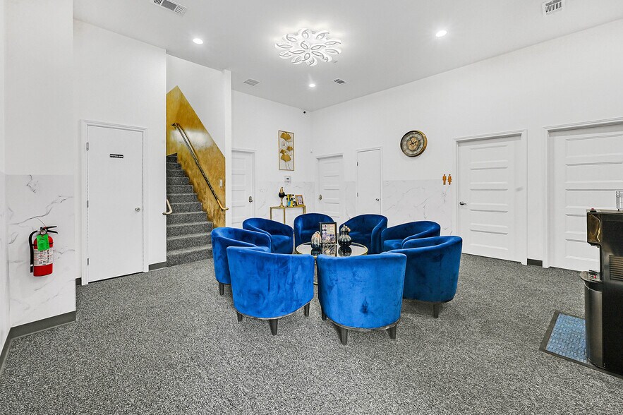 More Photos Of 20621 Westheimer Pky, Katy Freestanding For Sale