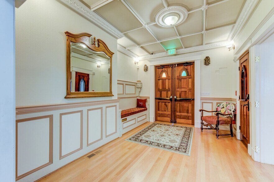 More Photos Of 1313 Washington St, Sumner Religious Facility For Sale
