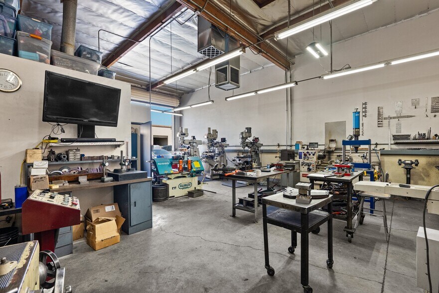 More Photos Of 12455 Branford St, Pacoima Warehouse For Sale