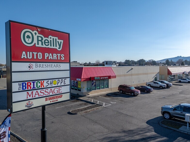 More Photos Of , Kennewick General Retail For Sale
