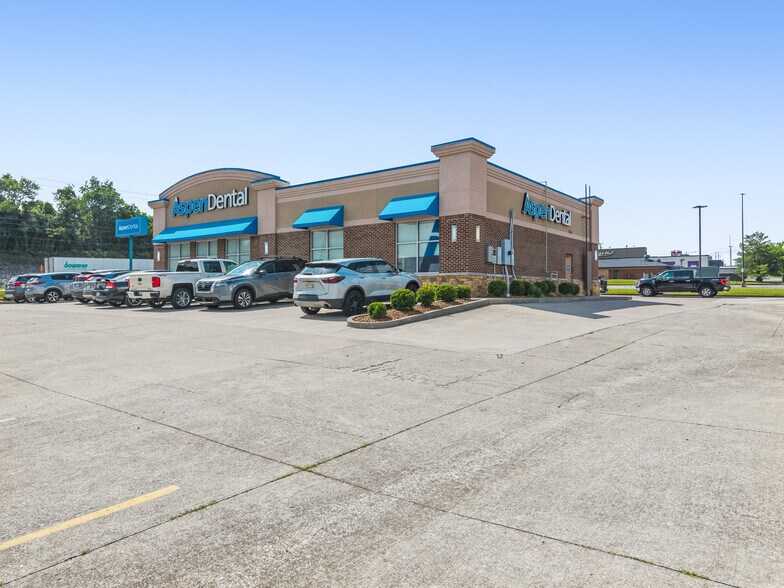 More Photos Of 2911 S Highway 27, Somerset Freestanding For Sale