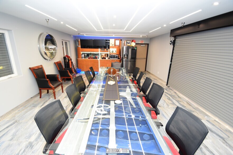 More Photos Of 950 W Alondra Blvd, Compton Religious Facility For Sale