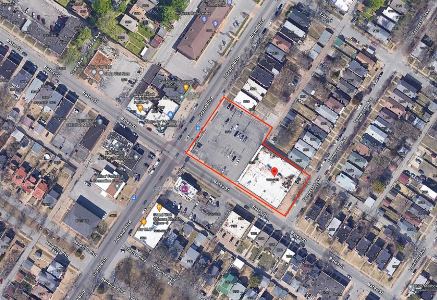 More Photos Of 5550 S Grand Blvd, Saint Louis Drugstore For Lease