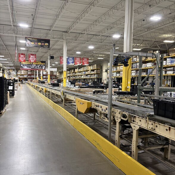 More Photos Of 3633 Valley Pike, Winchester Warehouse For Lease