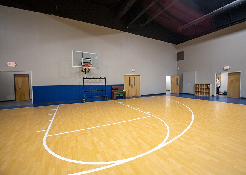 More Photos Of 501 Academy Blvd, Fort Worth Religious Facility For Sale