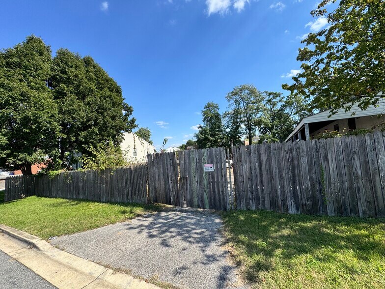 More Photos Of 5511 Magie St, Brooklyn Park Warehouse For Sale