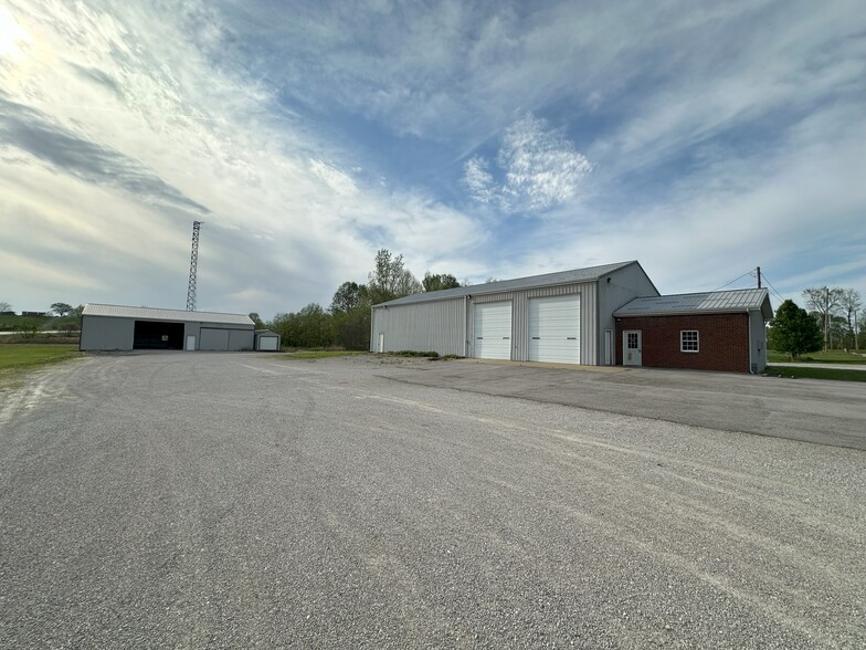 Primary Photo Of 12432 US-60, Cloverport Auto Repair For Sale