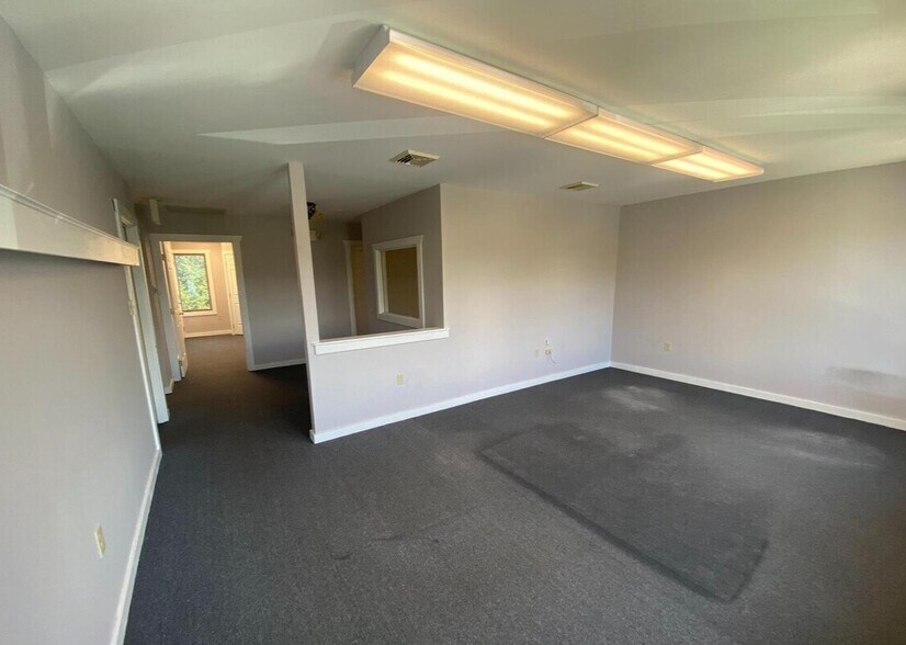 More Photos Of 104 Schubert Dr, Downingtown Office For Lease