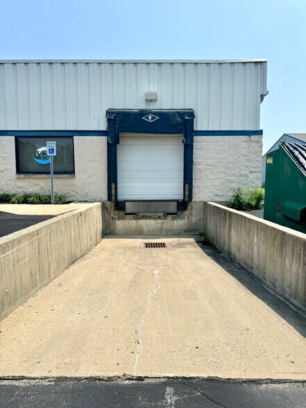 More Photos Of 15252 Stony Creek Way, Noblesville Light Distribution For Lease