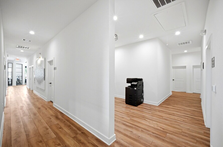 More Photos Of 23309 Kuykendahl Rd, Tomball Office For Sale