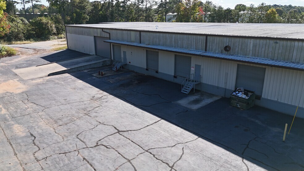 More Photos Of 4601 Lewis Rd, Stone Mountain Distribution For Lease