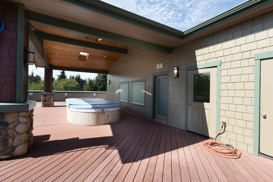 More Photos Of 360 Knechtel Way NE, Bainbridge Island Apartments For Sale