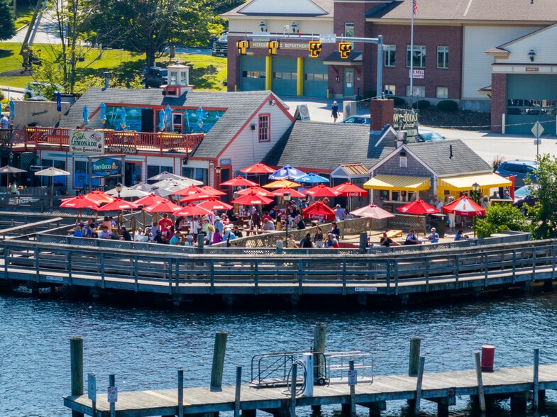 More Photos Of 691 Endicott St N, Laconia Restaurant For Sale