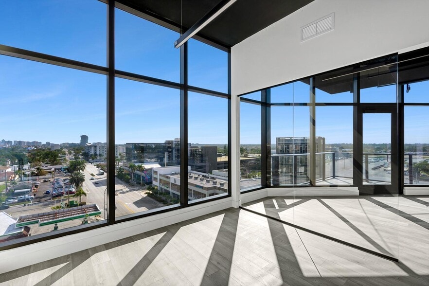 More Photos Of 800 N Federal Hwy, Hallandale Beach Office For Sale