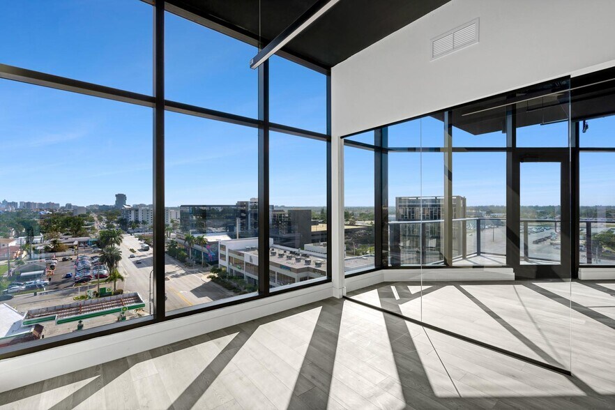 More Photos Of 800 N Federal Hwy, Hallandale Beach Office For Lease