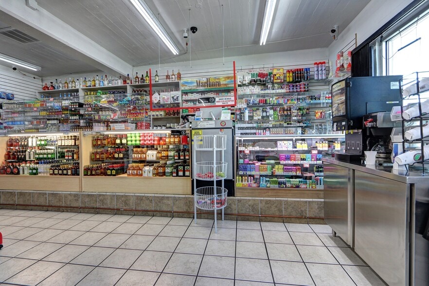 More Photos Of 21-31 W Army St, Henderson Storefront For Sale