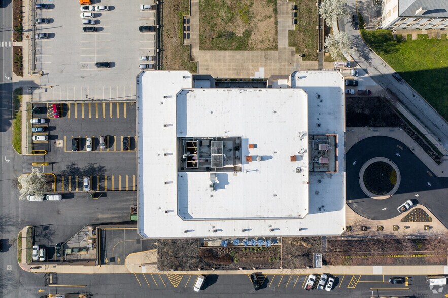 More Photos Of 600 N King St, Wilmington Office For Lease