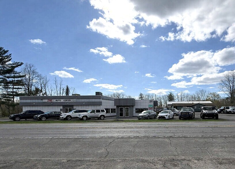More Photos Of 31 US Route 11, Central Square Auto Dealership For Lease