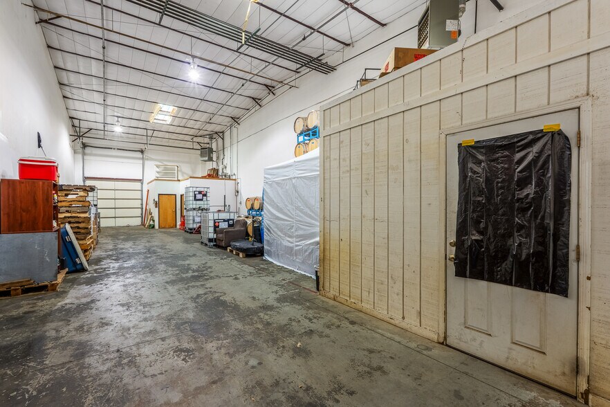 More Photos Of 36 Bisbee Ct, Santa Fe Warehouse For Sale