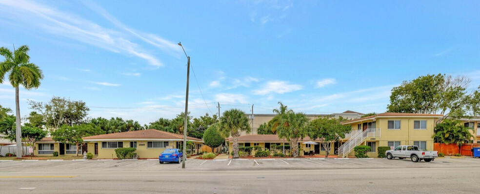 Primary Photo Of 2901 Middle River Dr, Fort Lauderdale Apartments For Sale