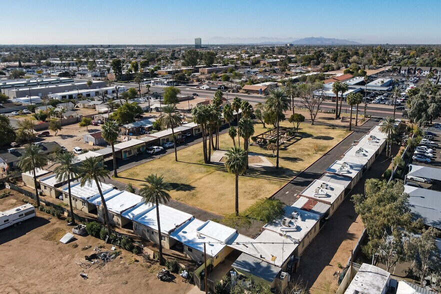 More Photos Of 537 S Country Club Dr, Mesa Hotel For Sale