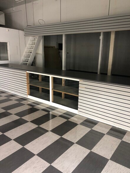 More Photos Of 2217 E Main St, Mesa Freestanding For Lease