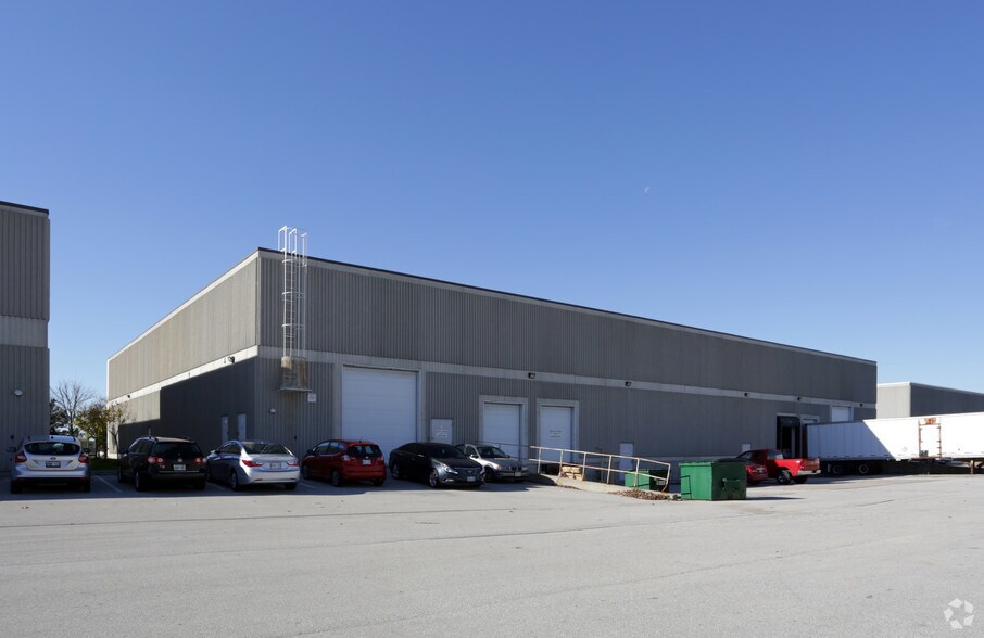 More Photos Of 4060B Sladeview Cres, Mississauga Warehouse For Lease