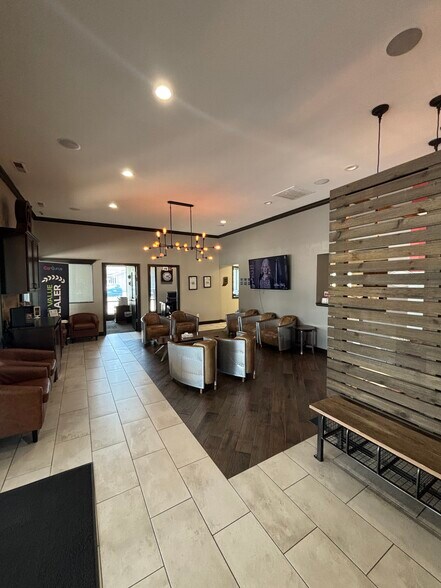 More Photos Of 2306 IFCU way, Lafayette Auto Dealership For Sale