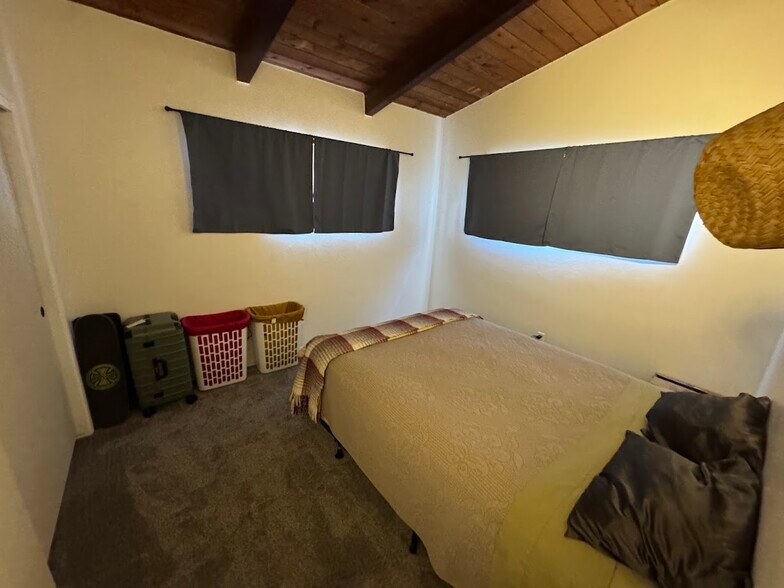 More Photos Of 4980-82 La Jolla Blvd, San Diego Multifamily For Sale