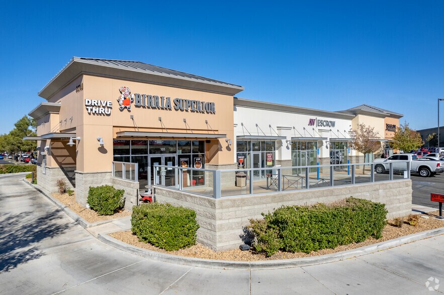 More Photos Of 44140 20th St W, Lancaster Storefront For Lease