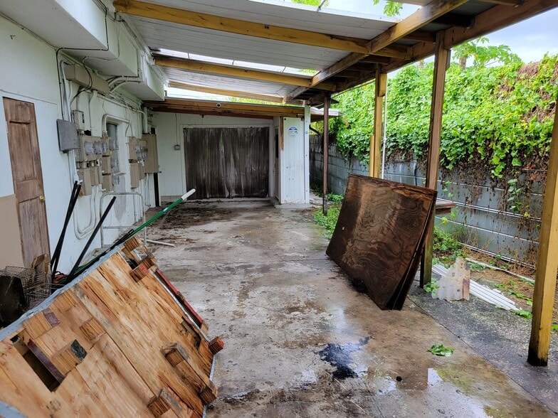 More Photos Of 2400 25th St N, Saint Petersburg Office For Sale